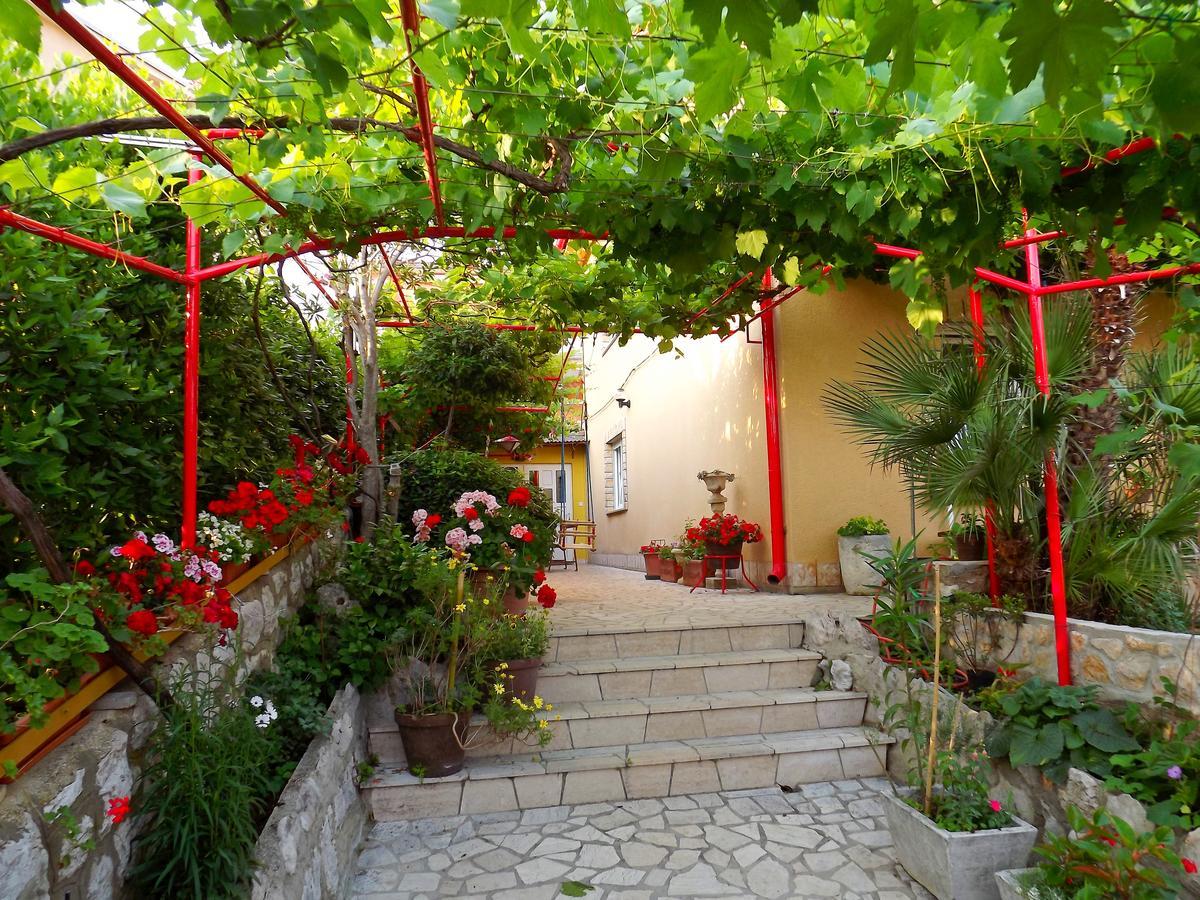 Apartments Maricic 200 Meters From The Beach Novi Vinodolski Esterno foto