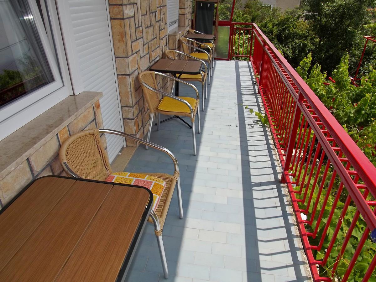 Apartments Maricic 200 Meters From The Beach Novi Vinodolski Esterno foto