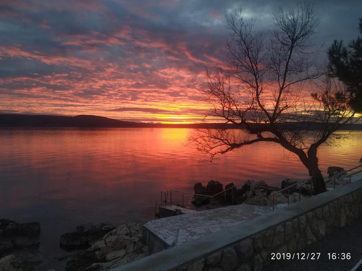 Apartments Maricic 200 Meters From The Beach Novi Vinodolski Esterno foto