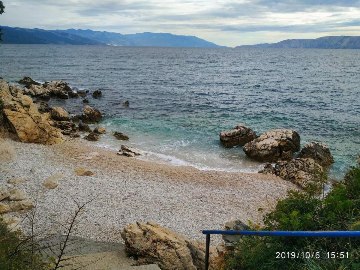Apartments Maricic 200 Meters From The Beach Novi Vinodolski Esterno foto