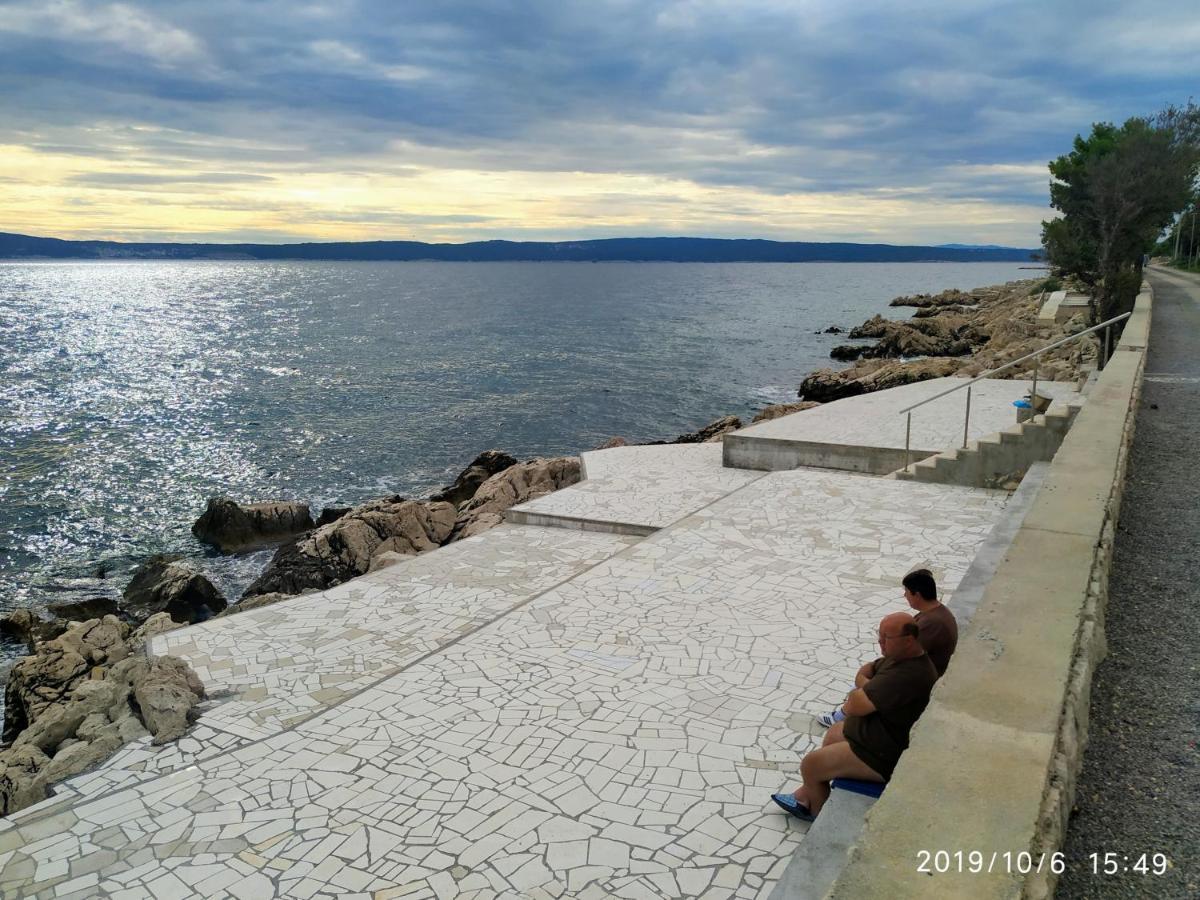 Apartments Maricic 200 Meters From The Beach Novi Vinodolski Esterno foto