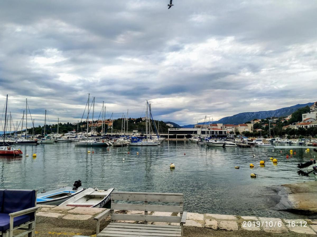 Apartments Maricic 200 Meters From The Beach Novi Vinodolski Esterno foto